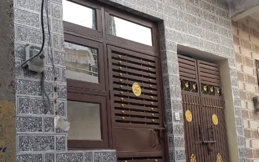 Spacious 3 Room Set for Sale Near Lal Kuan at ₹32 Lakh